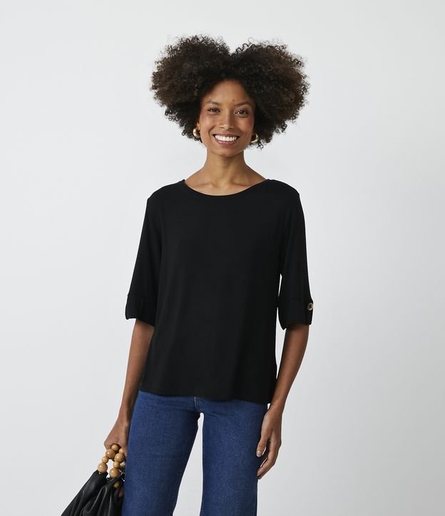 Blusa em Viscose com Botões Diferenciados