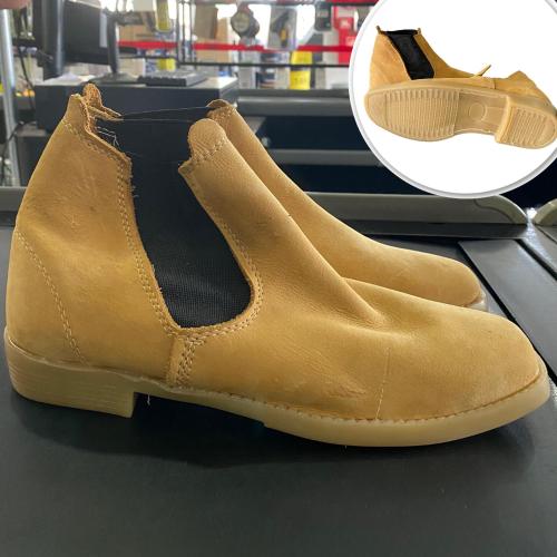 Bota com Solado de PVC