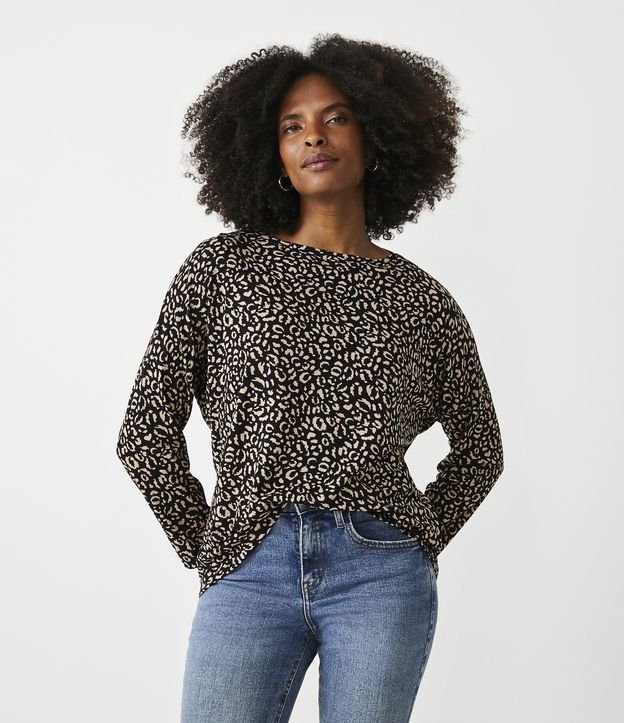 Blusa em Viscose com Manga 7/8 e Estampa Animal Print Onça