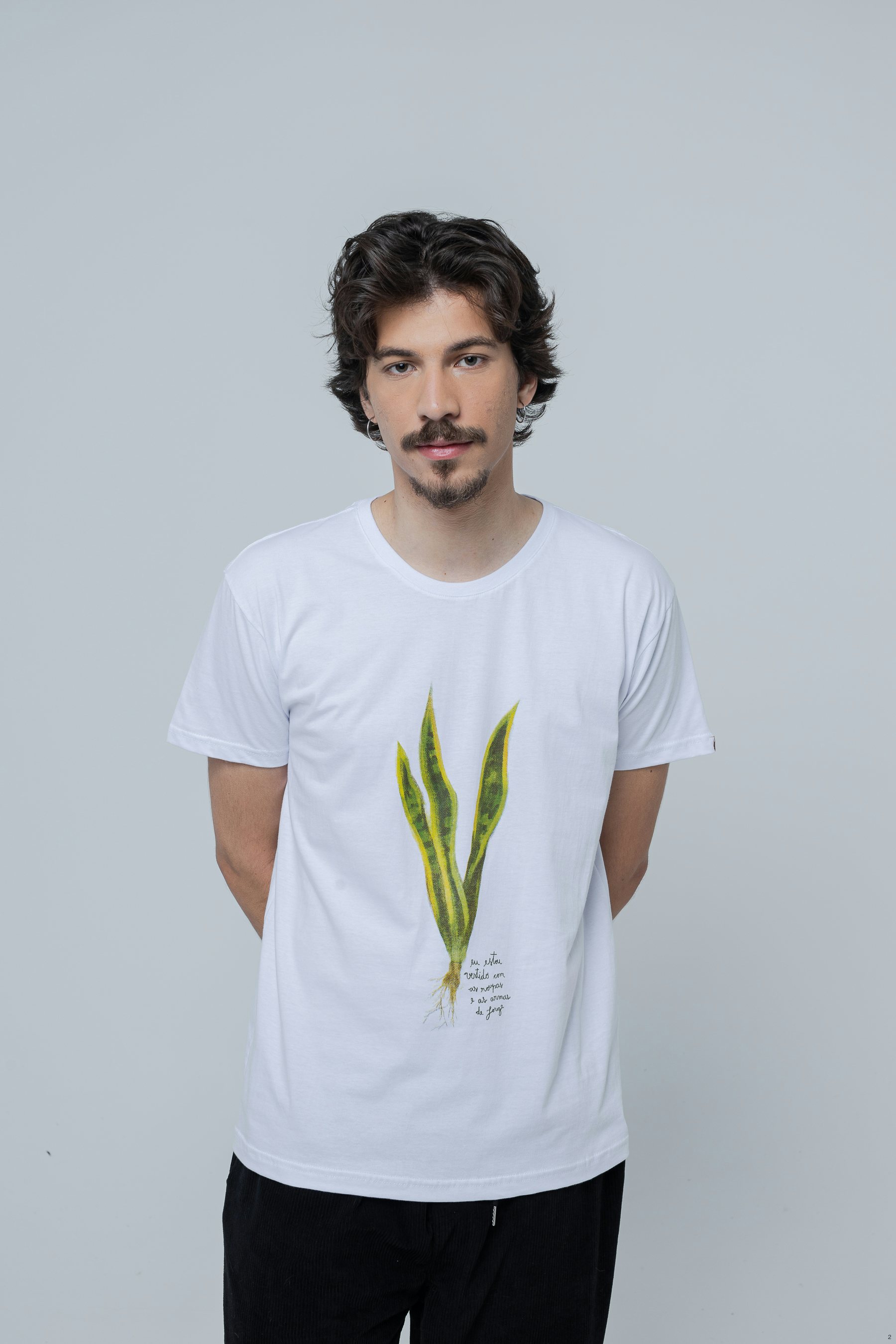 Saindo por R$ 37,9: Camiseta Espada De São Jorge | Pelando