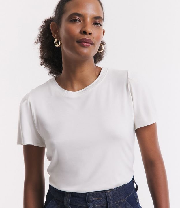 Blusa Manga Curta em Viscose com Prega na Cava