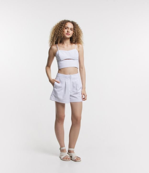 Bermuda Alfaiataria em Linho Listrado