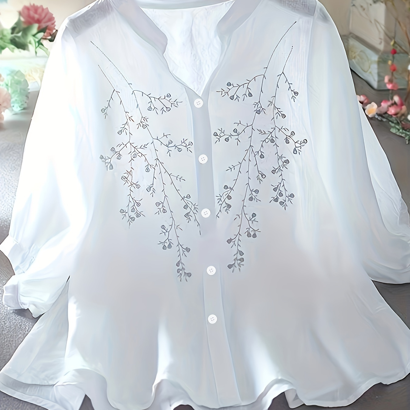 Blusa de padrão floral simples, Blusa elegante com botões na frente e gola alta, Roupas femininas