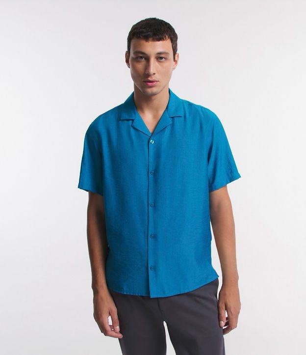 Camisa Slim em Viscose com Textura Diferenciada e Gola Colarinho