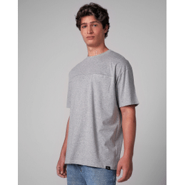 Camiseta Masculina Manga Curta Oversized com Bolso Cinza Pool by