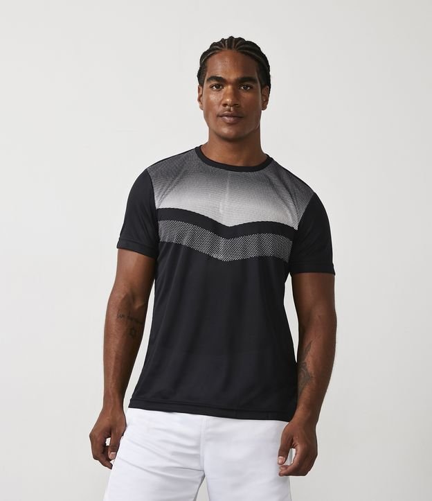 Camiseta Esportiva com Estampa Geométrica Degradê - Tam P