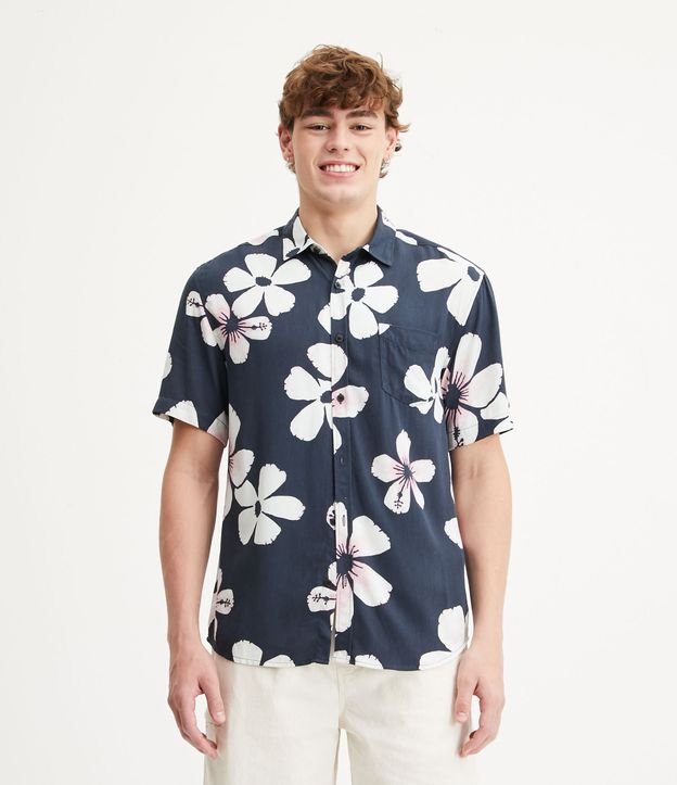 Camisa Manga Curta em Viscose com Estampa Floral