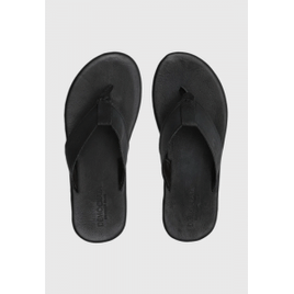 Chinelo Democrata Zion Preto