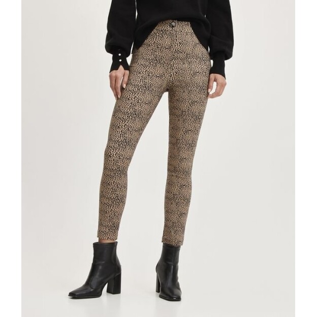 Calça Skinny em Bengaline com Estampa Animal Print