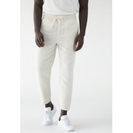 Calça Hering Slim Texturizada Off-White