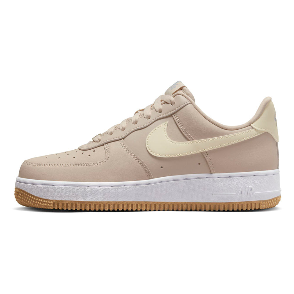 Tênis Nike Air Force 1 07 Feminino (N 37)