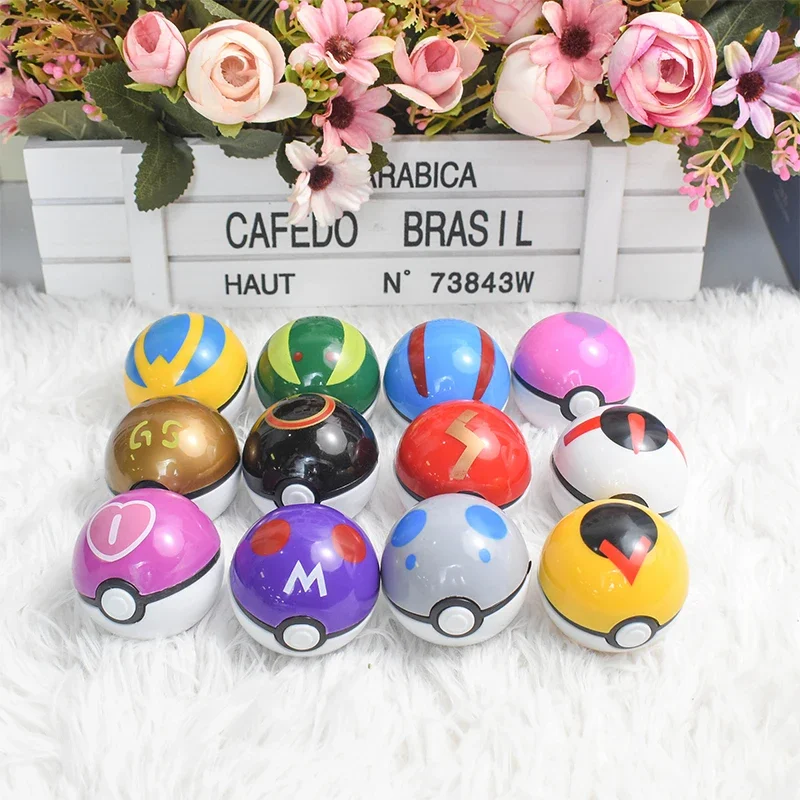 [Com taxa inclusa] Kit Caixa Presenteavel com 12 Pokebolas com Pokemons (5cm cada)