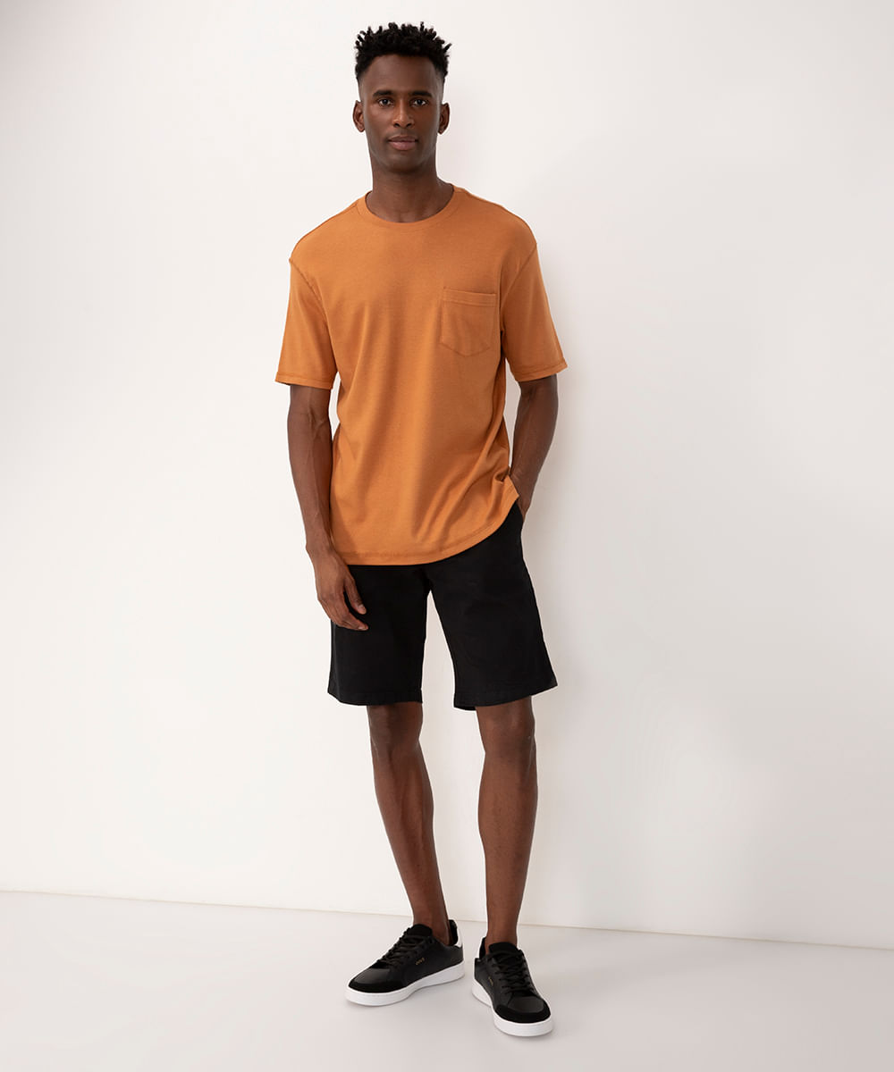 Bermuda reta de sarja com bolso