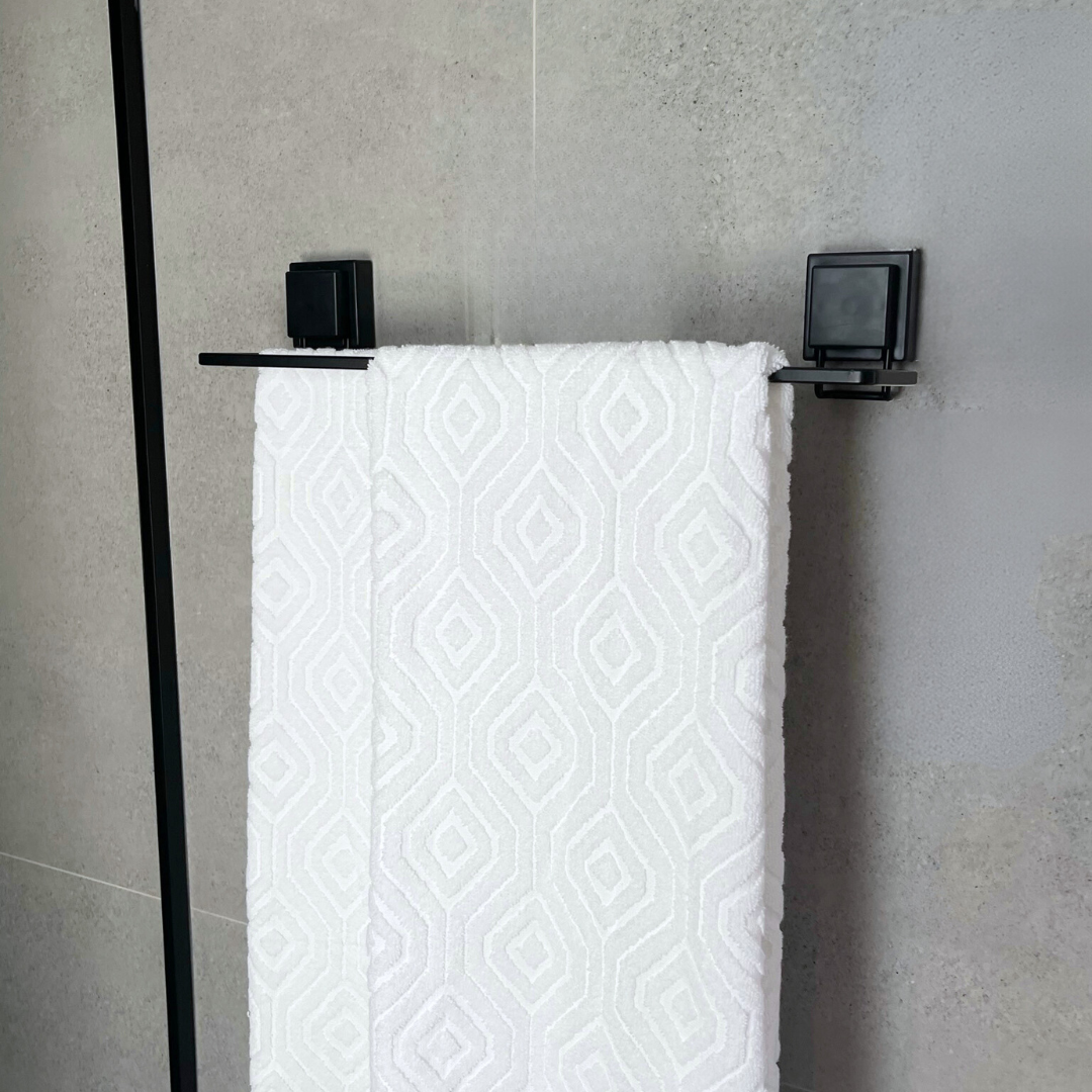 Toalheiro Duplo Preto Fosco com Ventosas de Alta Aderência 45cm