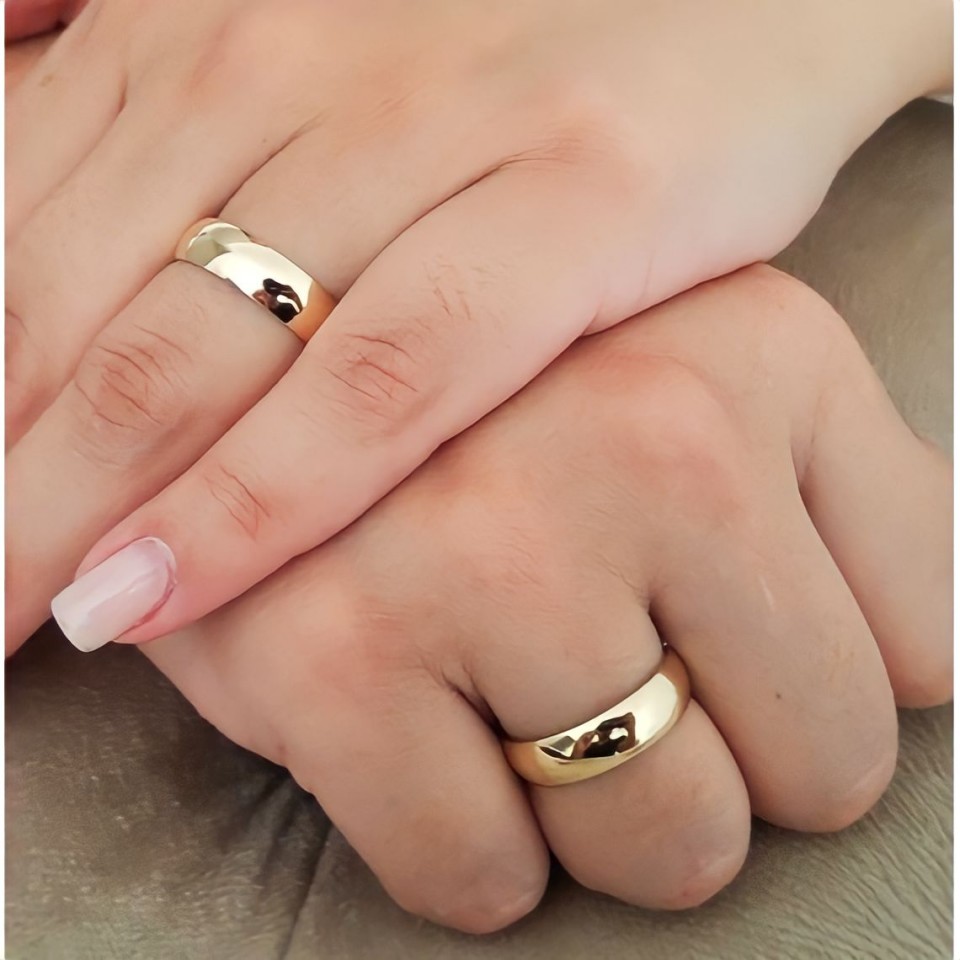 Par Alianças de Moedas Antigas 6mm Tradicional