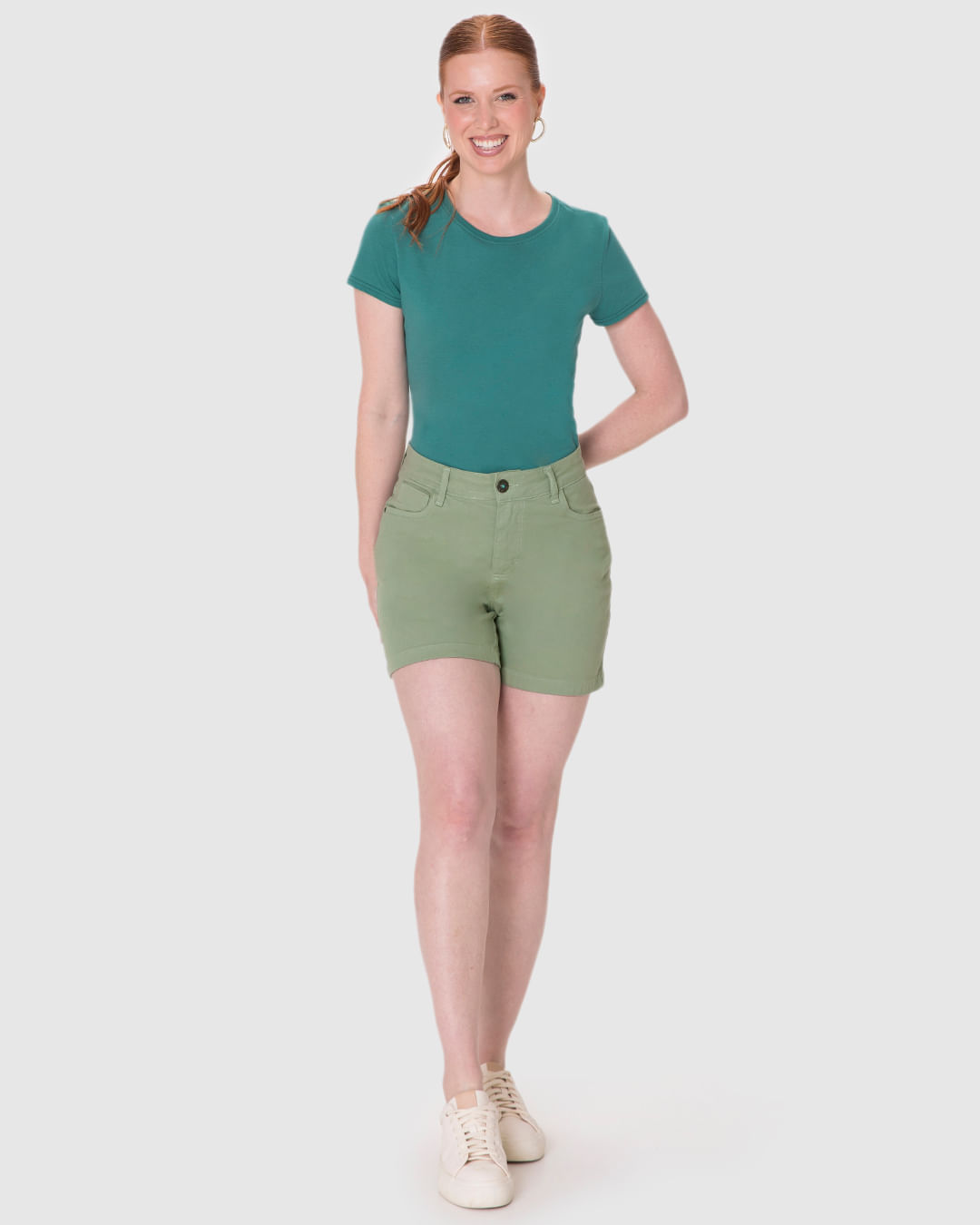 Bermuda Feminina Comfort Cintura Média Em Sarja Com Elastano