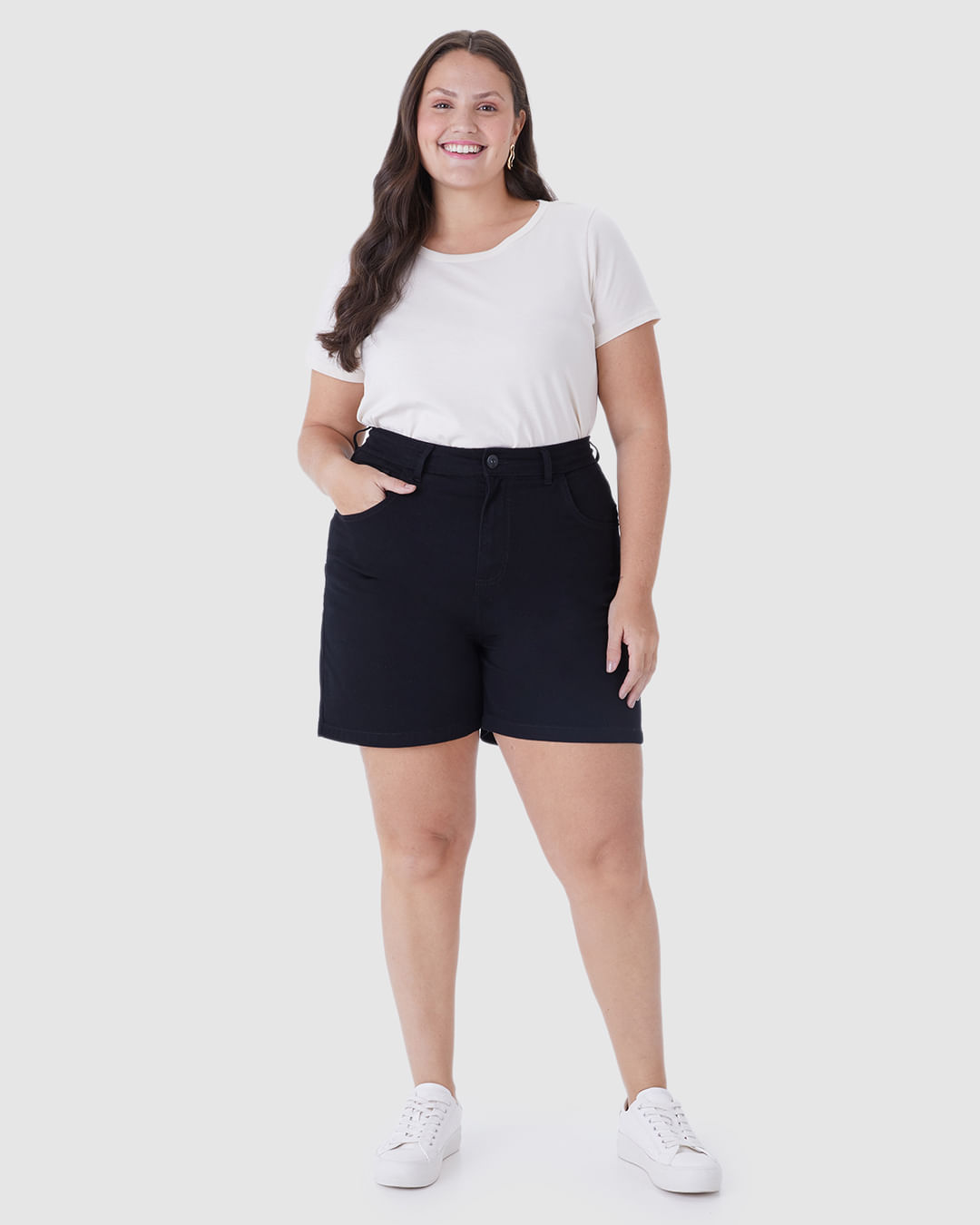 Bermuda Feminina Plus Size Comfort Cintura Média Em Sarja Com Elastano