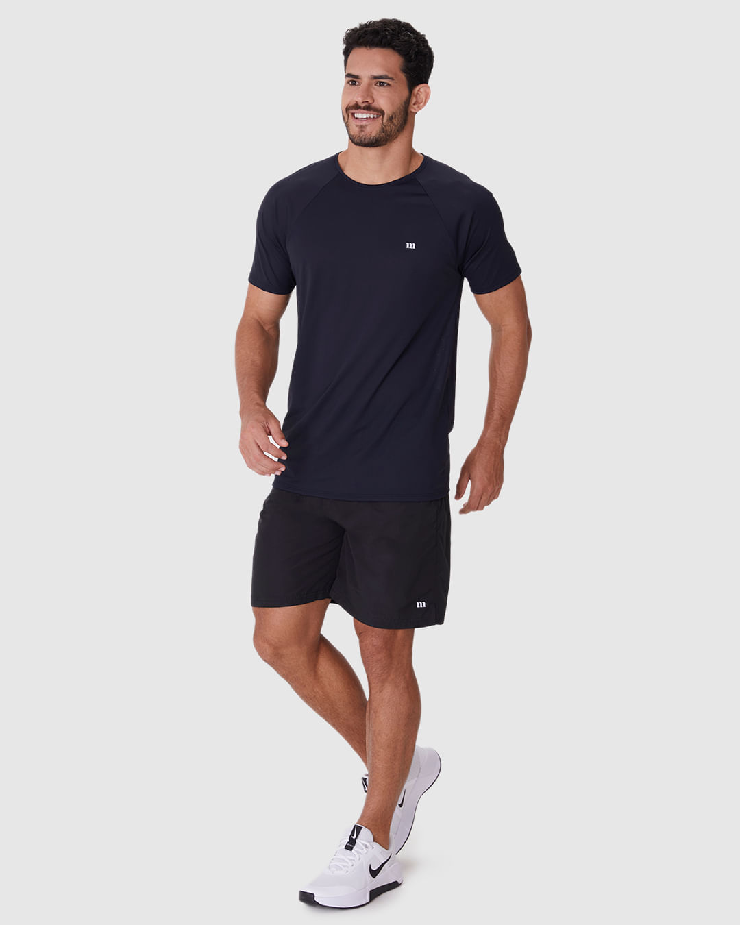 Bermuda Esportiva Básica Masculina Barra Abertura Lateral Em Tafetá Malwee Active