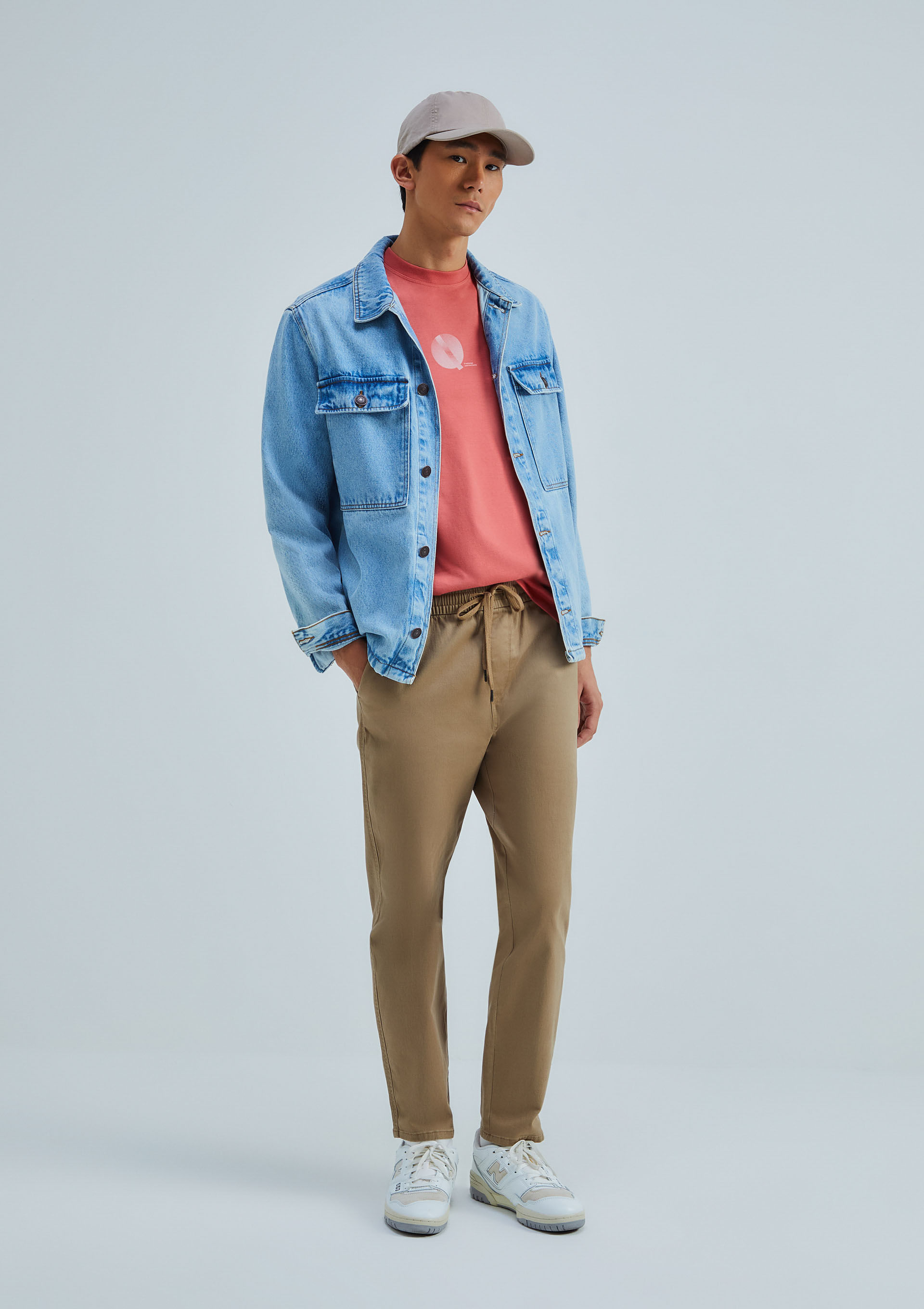  calça básica masculina jogger em sarja com elastano - marrom hering