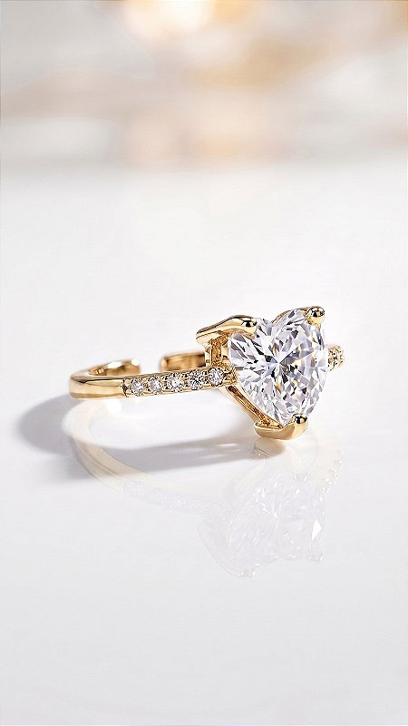 Anel Coração Zircônia Cristal Dourado Ajustável
